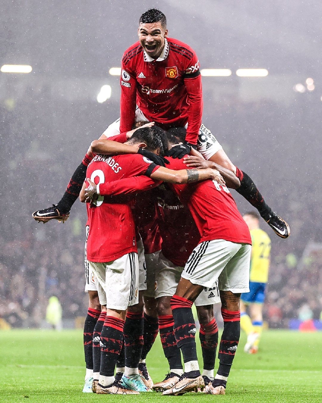 约路易斯 约路易斯